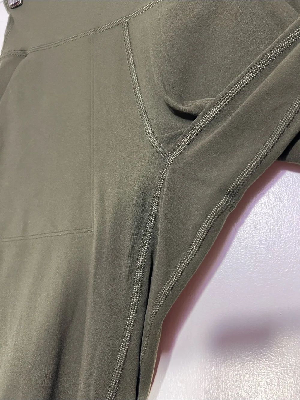 Lululemon Dark Olive  Align Jogger Crop *23